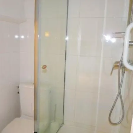 Cannes: Rue D'antibes Shopping & Retreat Apartment *